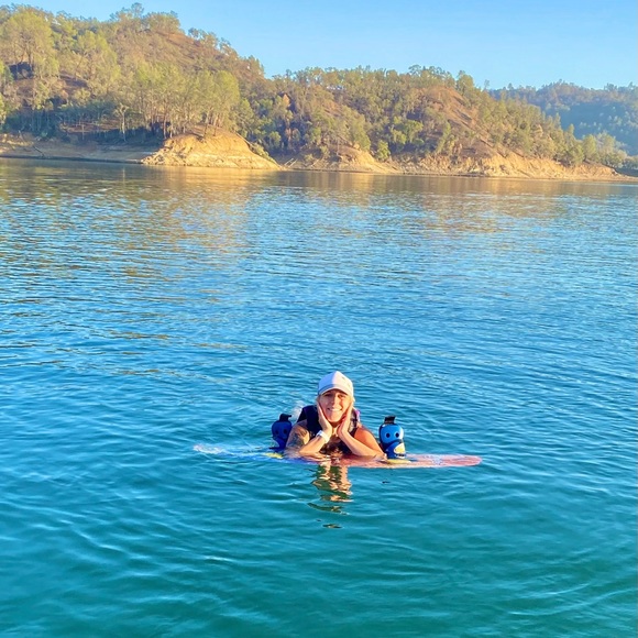 Meet your Posher, Kelli - Picture 2 of 3